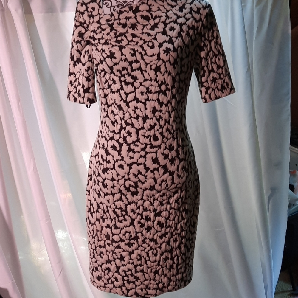Dress - Picture 6 of 7
